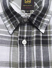 Lee Jeans - LEESURE SHIRT - checkered shirts - olive grove - 2