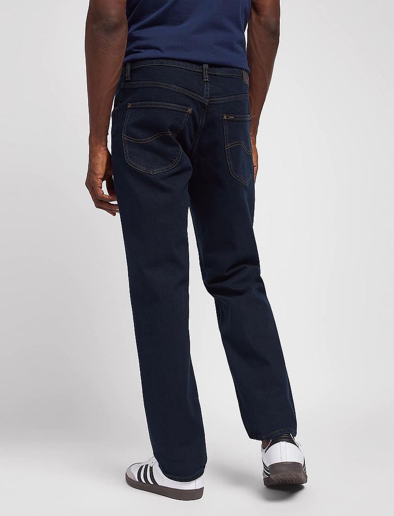 Lee Jeans - BROOKLYN STRAIGHT - tavalised teksad - blue black - 3