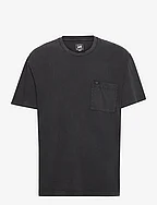 RELAXED POCKET TEE - WASHED BLACK