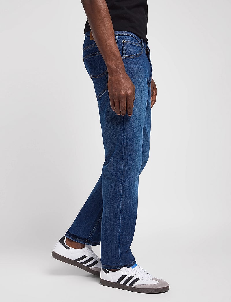 Lee Jeans - DAREN ZIP FLY - regular jeans - on the road - 5