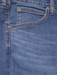 Lee Jeans - DAREN ZIP FLY - regular piegriezuma džinsa bikses - mid hunt - 2