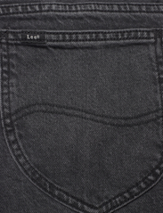 Lee Jeans - RIDER JEANS - kitsad teksad - refined black - 4