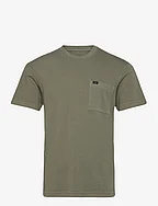 RELAXED POCKET TEE - OLIVE GROVE