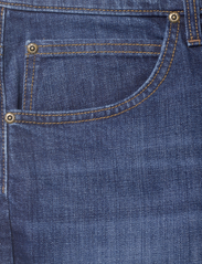 Lee Jeans - BROOKLYN STRAIGHT - tavalised teksad - on the road - 2