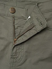 Lee Jeans - DAREN ZIP FLY - regular piegriezuma džinsa bikses - olive grove - 3