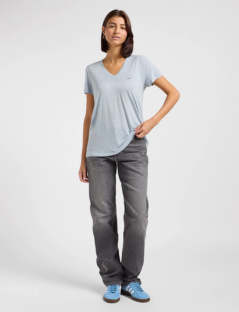 Lee Jeans - V Neck Tee - concrete gray - 4