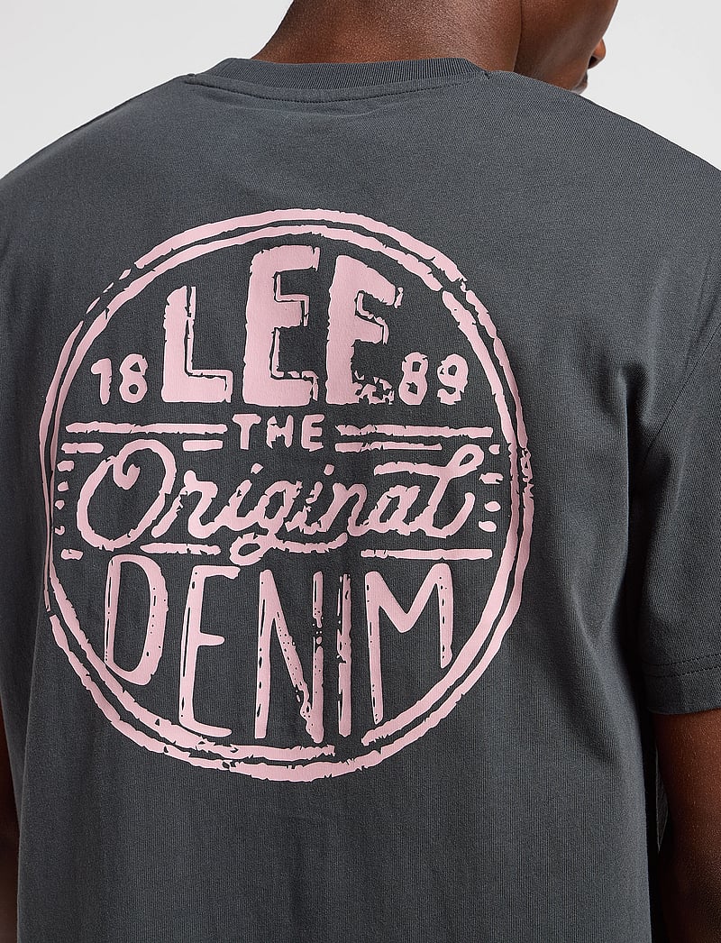 Lee Jeans - Regular Logo Tee - kurzärmelig - washed black - 5