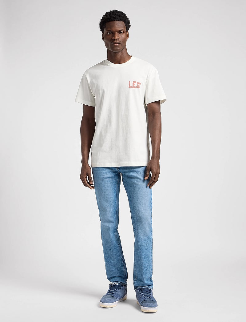Lee Jeans - Relaxed Graphic Tee - kortärmade t-shirts - ecru - 3