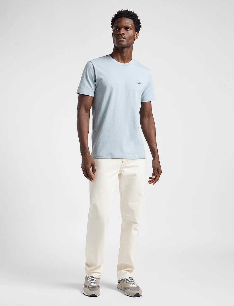 Lee Jeans - Ss Patch Logo Tee - kortærmede t-shirts - concrete gray - 4