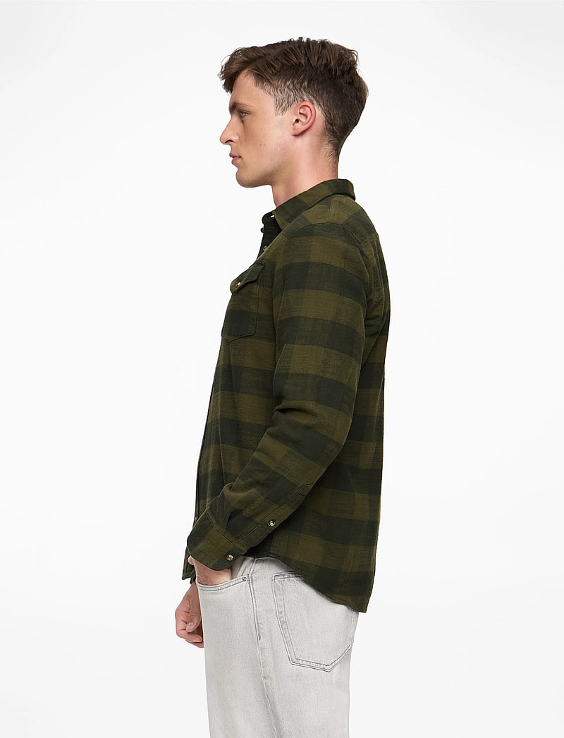 Lee Jeans - CLEAN WESTERN SHIRT - ruudulised särgid - army green buffalo check - 3