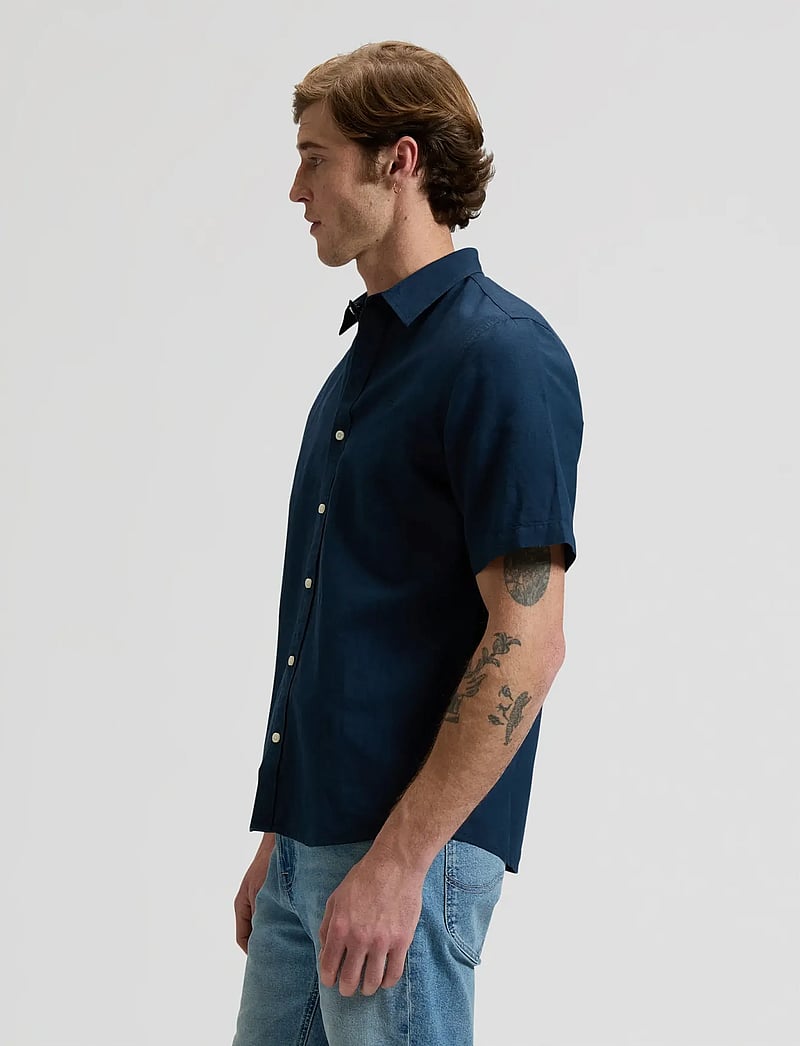 Lee Jeans - SS LEE SHIRT - kortärmade skjortor - rivet navy - 4