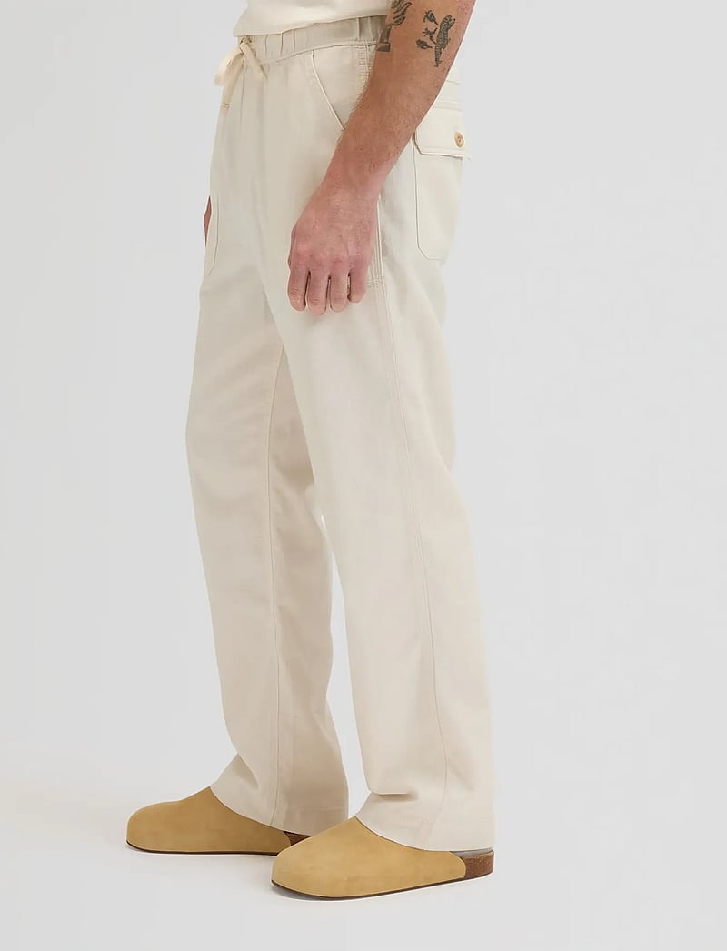 Lee Jeans - UTILITY DRAWSTRING PANT - leinenhosen - natural - 5