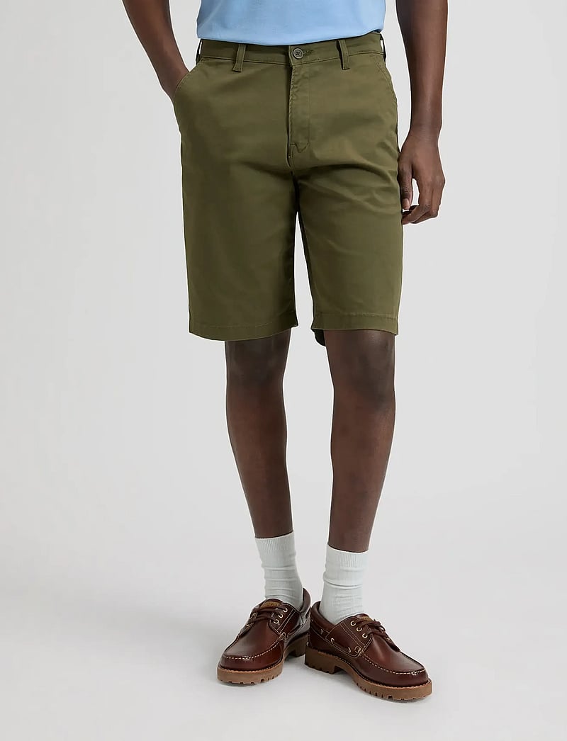 Lee Jeans - REGULAR CHINO SHORT - casual shorts - olive moss - 0