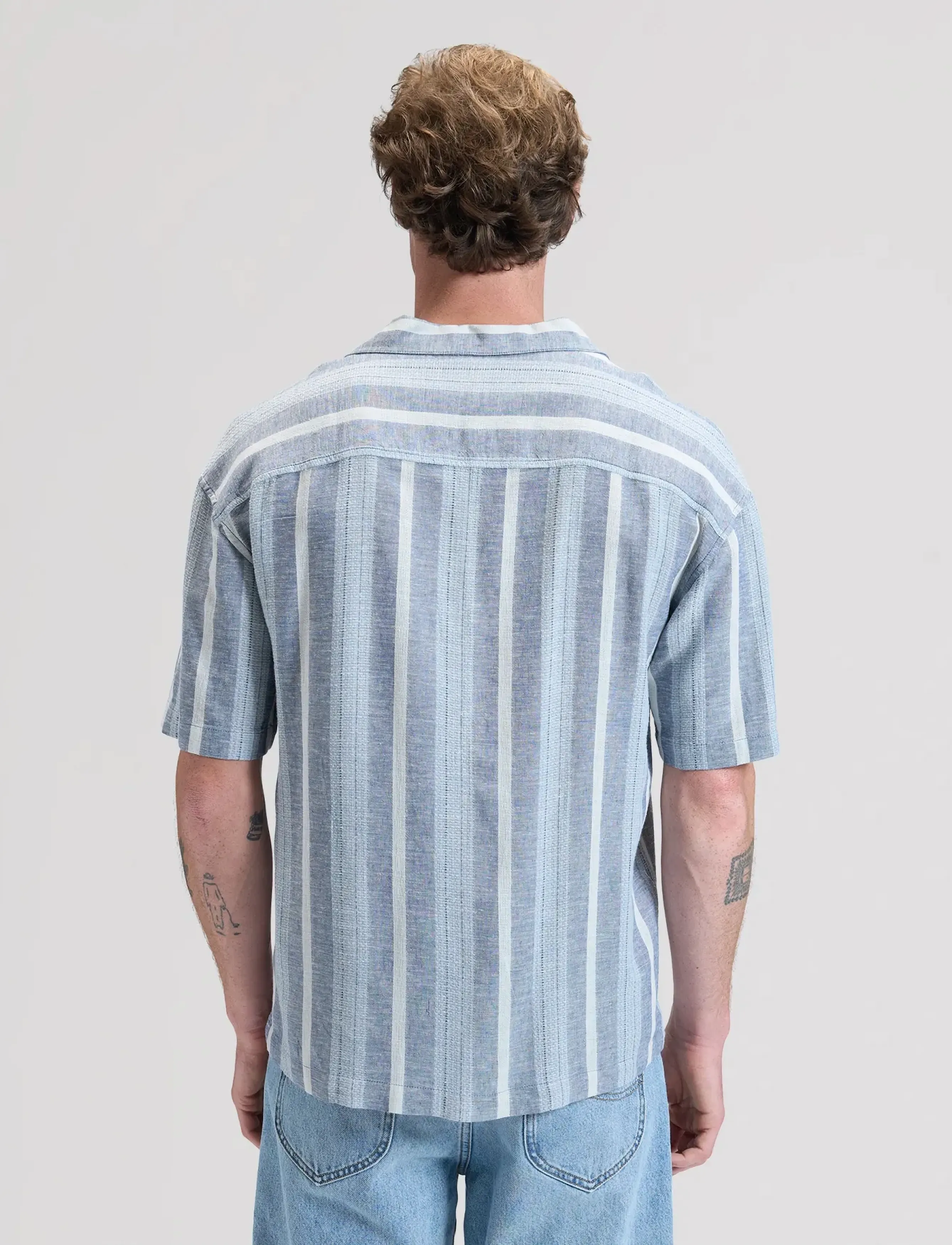 Lee Jeans - RLX RESORT SHIRT - gestreifte hemden - academy blue stripe - 2