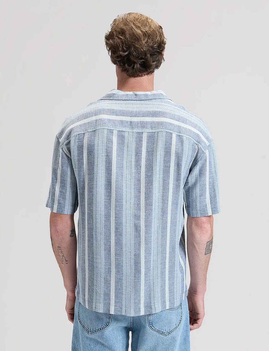 Lee Jeans - RLX RESORT SHIRT - gestreifte hemden - academy blue stripe - 2