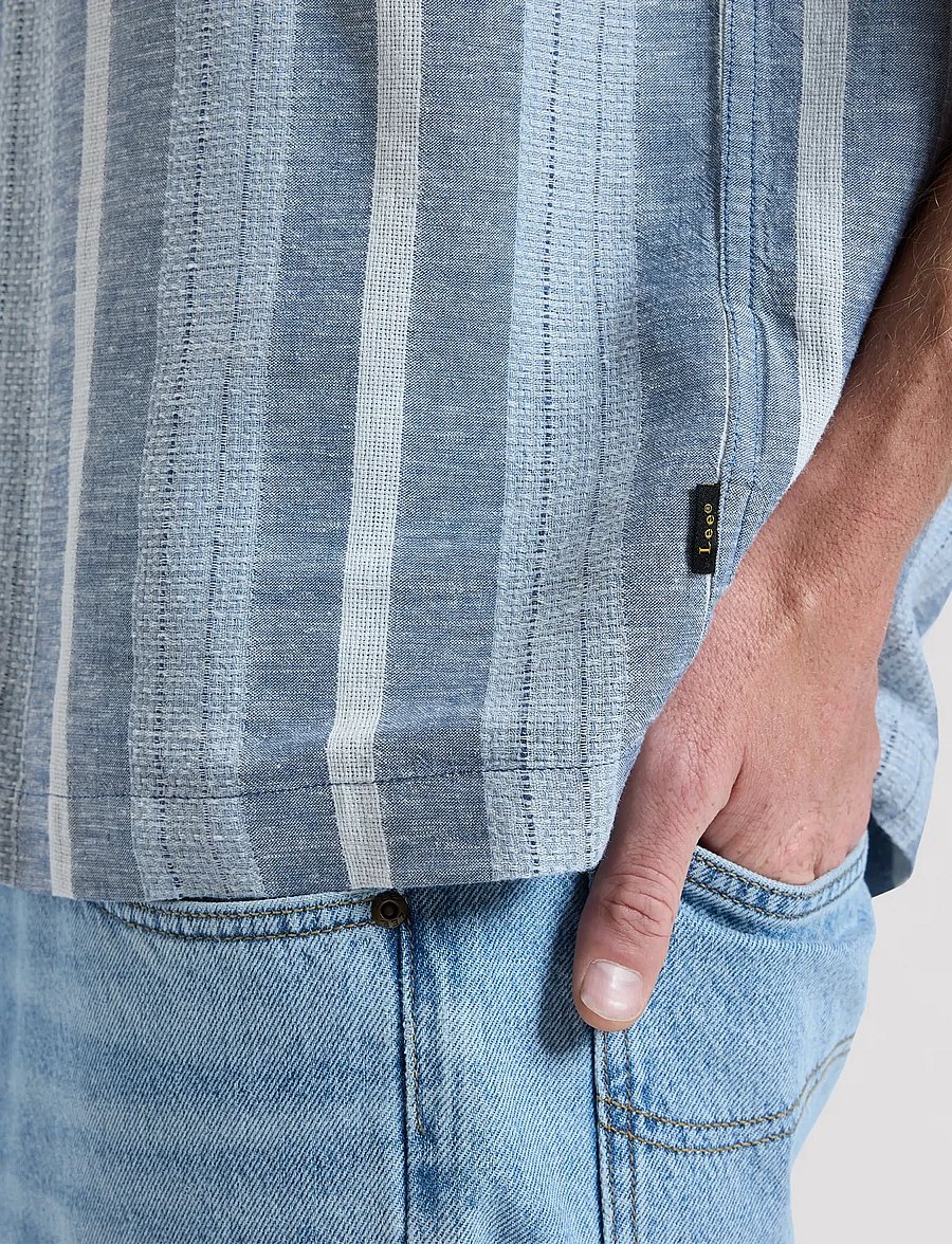 Lee Jeans - RLX RESORT SHIRT - gestreifte hemden - academy blue stripe - 5