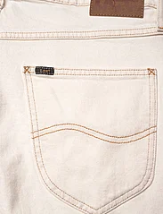 Lee Jeans - 5 POCKET SHORT - džinsiniai šortai - clean white - 4