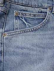 Lee Jeans - 5 POCKET SHORT - džinsiniai šortai - pool days - 2