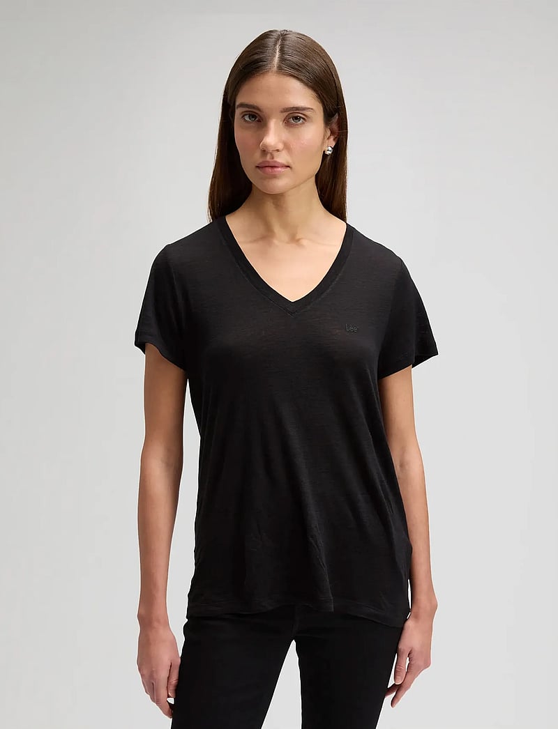 Lee Jeans - V NECK TEE - t-krekli - black - 0
