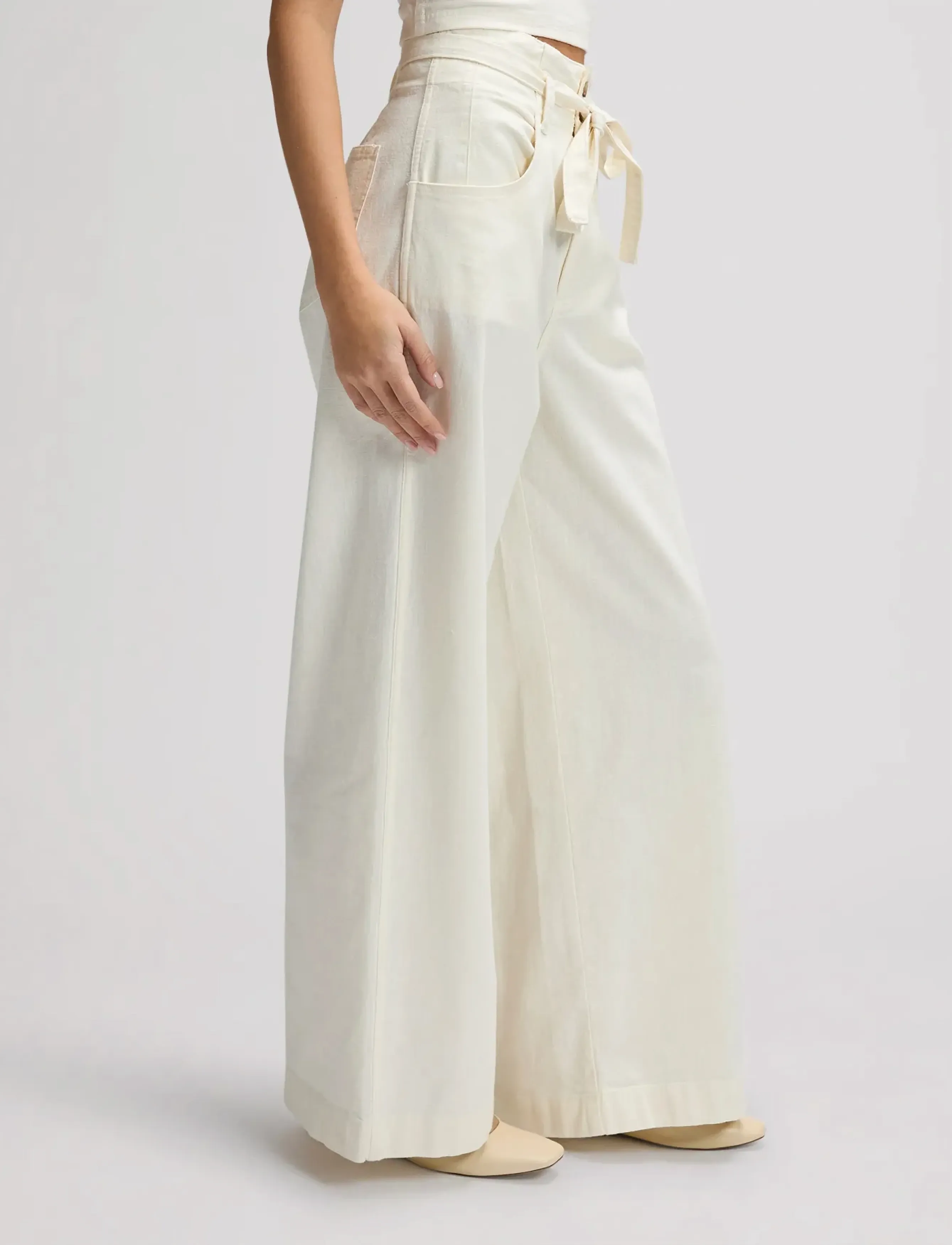 Lee Jeans - PLEATED TROUSER - hørbukser - natural - 4