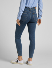 Lee Jeans - SCARLETT HIGH ZIP - siaurėjantys džinsai - mid ely - 5