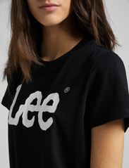 Lee Jeans - LOGO TEE - zemākās cenas - black - 2