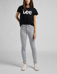 Lee Jeans - LOGO TEE - zemākās cenas - black - 4