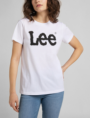 Lee Jeans - LOGO TEE - alhaisimmat hinnat - white - 2