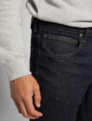 Lee Jeans - BROOKLYN STRAIGHT - regular piegriezuma džinsa bikses - rinse - 7