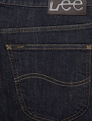 Lee Jeans - BROOKLYN STRAIGHT - regular piegriezuma džinsa bikses - rinse - 10