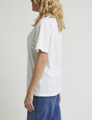 Lee Jeans - GRAPHIC TEE - alhaisimmat hinnat - bright white - 5