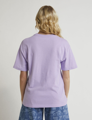 Lee Jeans - GRAPHIC TEE - t-shirts - orchid - 3