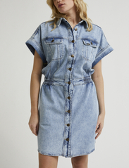 Lee Jeans - RIDER SHIRTDRESS - teksakleidid - frosted blue - 2