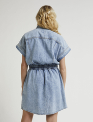 Lee Jeans - RIDER SHIRTDRESS - teksakleidid - frosted blue - 3