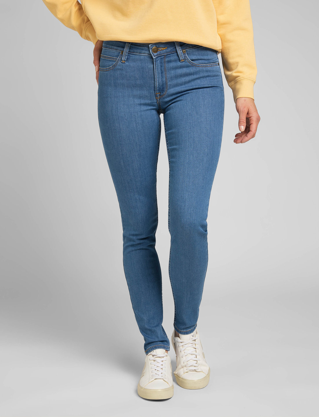 Jeans 2025 scarlett lee
