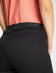 Lee Jeans - SCARLETT - siaurėjantys džinsai - black rinse - 4