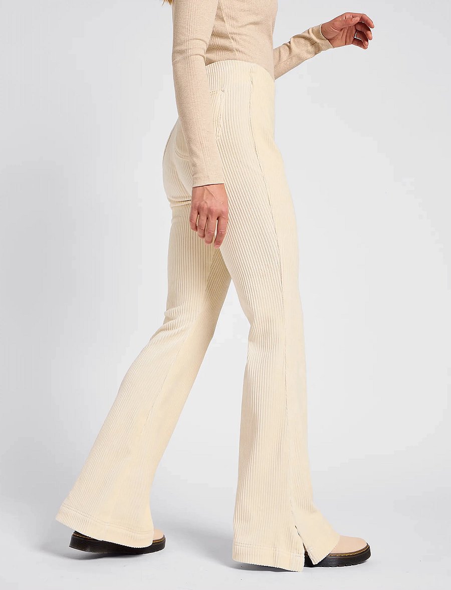 Lee Jeans - PULL ON FLARE - utsvängda jeans - soy bean - 5