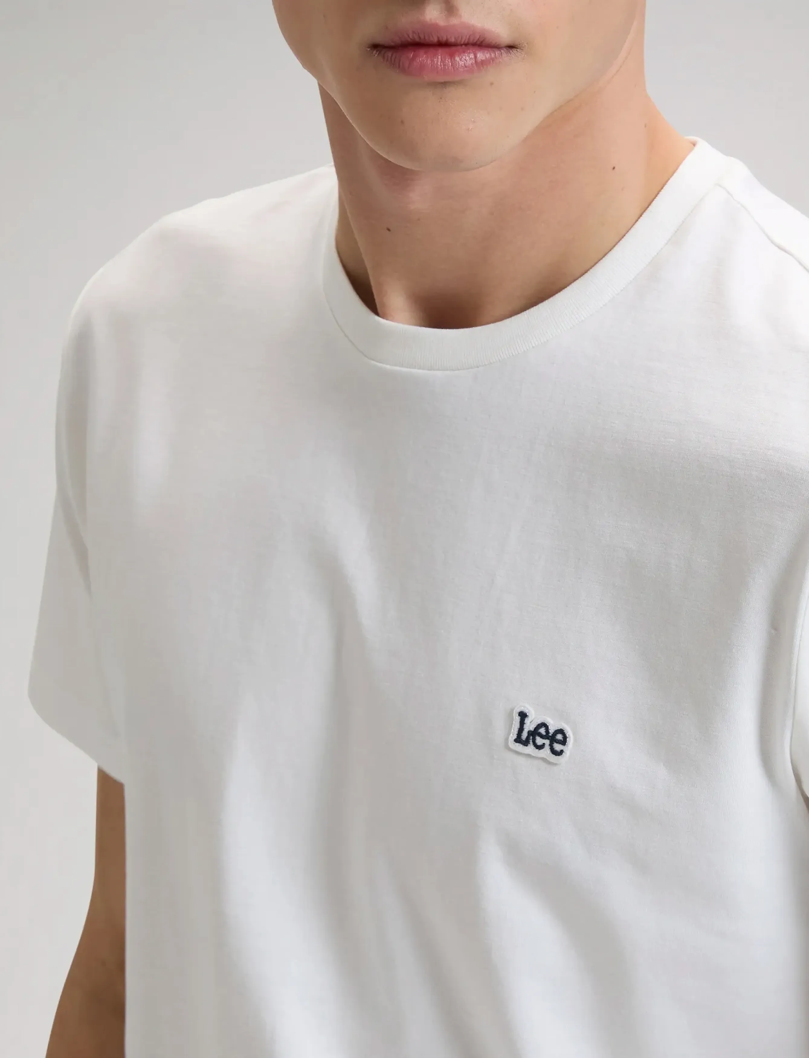 Lee Jeans - SS PATCH LOGO TEE - t-krekli ar īsām piedurknēm - white - 5