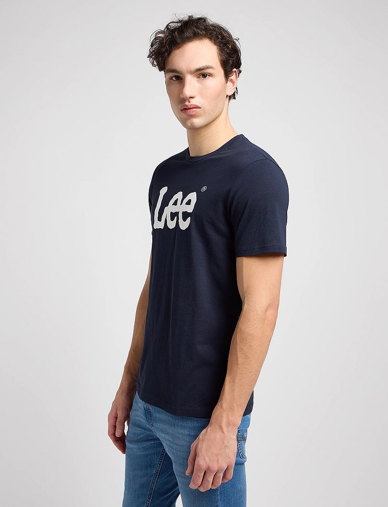 Lee Jeans - WOBBLY LOGO TEE - kortärmade t-shirts - navy drop - 5