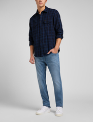 Lee Jeans - RIDER - kitsad teksad - worn in cody - 4