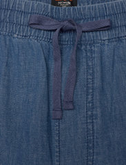 Lee Jeans - DRAWSTRING PANT - vabaajapüksid - light wash - 7