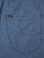 Lee Jeans - DRAWSTRING PANT - vabaajapüksid - light wash - 9