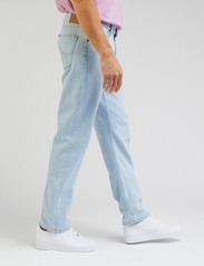 Lee Jeans - WEST - džinsi - light blue monday - 5