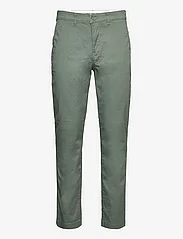 Lee Jeans - REGULAR CHINO SHORT - chino püksid - fort green - 0