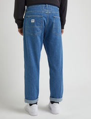 Lee Jeans - 90S PANT - brīva piegriezuma džinsa bikses - blue lines mid - 3
