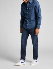 Lee Jeans - AUSTIN - tapered jeans - dk worn foam - 4