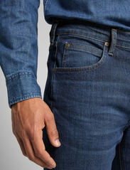 Lee Jeans - AUSTIN - tapered jeans - dk worn foam - 7