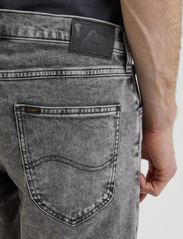 Lee Jeans - 5 POCKET SHORT - lühikesed teksapüksid - grey storm - 6