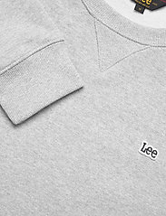 Lee Jeans - PLAIN CREW SWS - svetarit - grey mele - 7