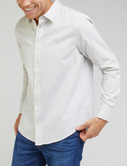 Lee Jeans - PATCH SHIRT - basic krekli - bright white - 2